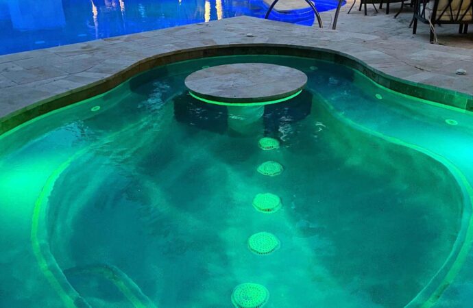 Saltwater Pools & Spas-SoFlo Pool and Spa Builders of Wellington